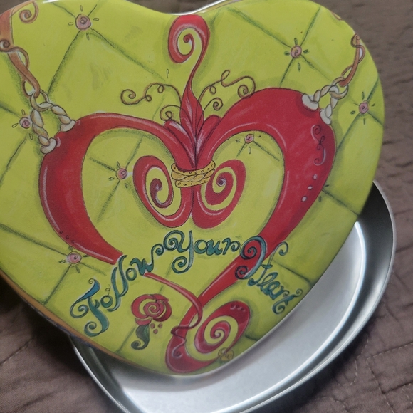 Brighton Large Metal Tin Follow Your Heart Trinket Jewelry Gift Box - Picture 9 of 9